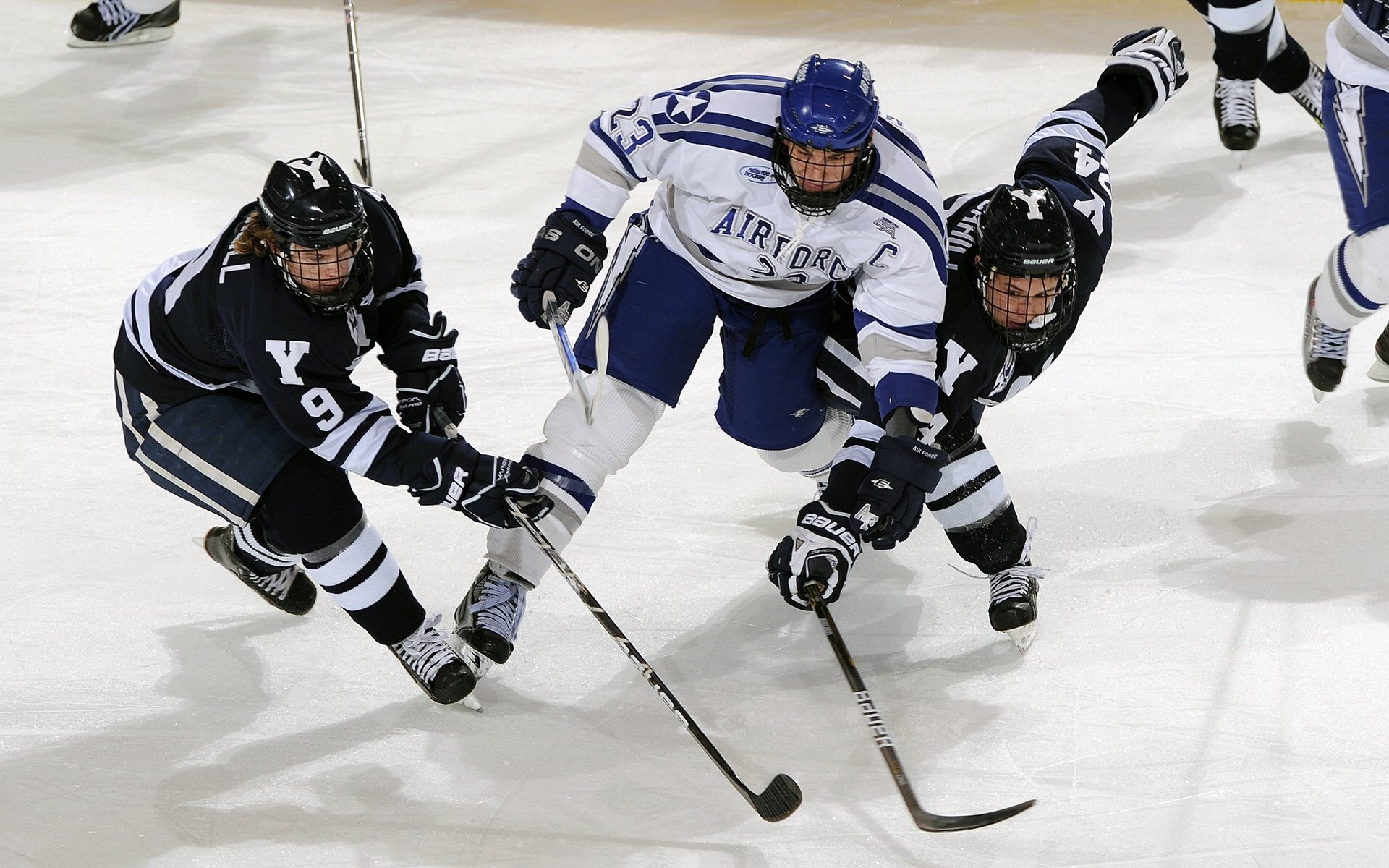 美国混合接力赛道上续写辉煌历史，美国田径混合接力